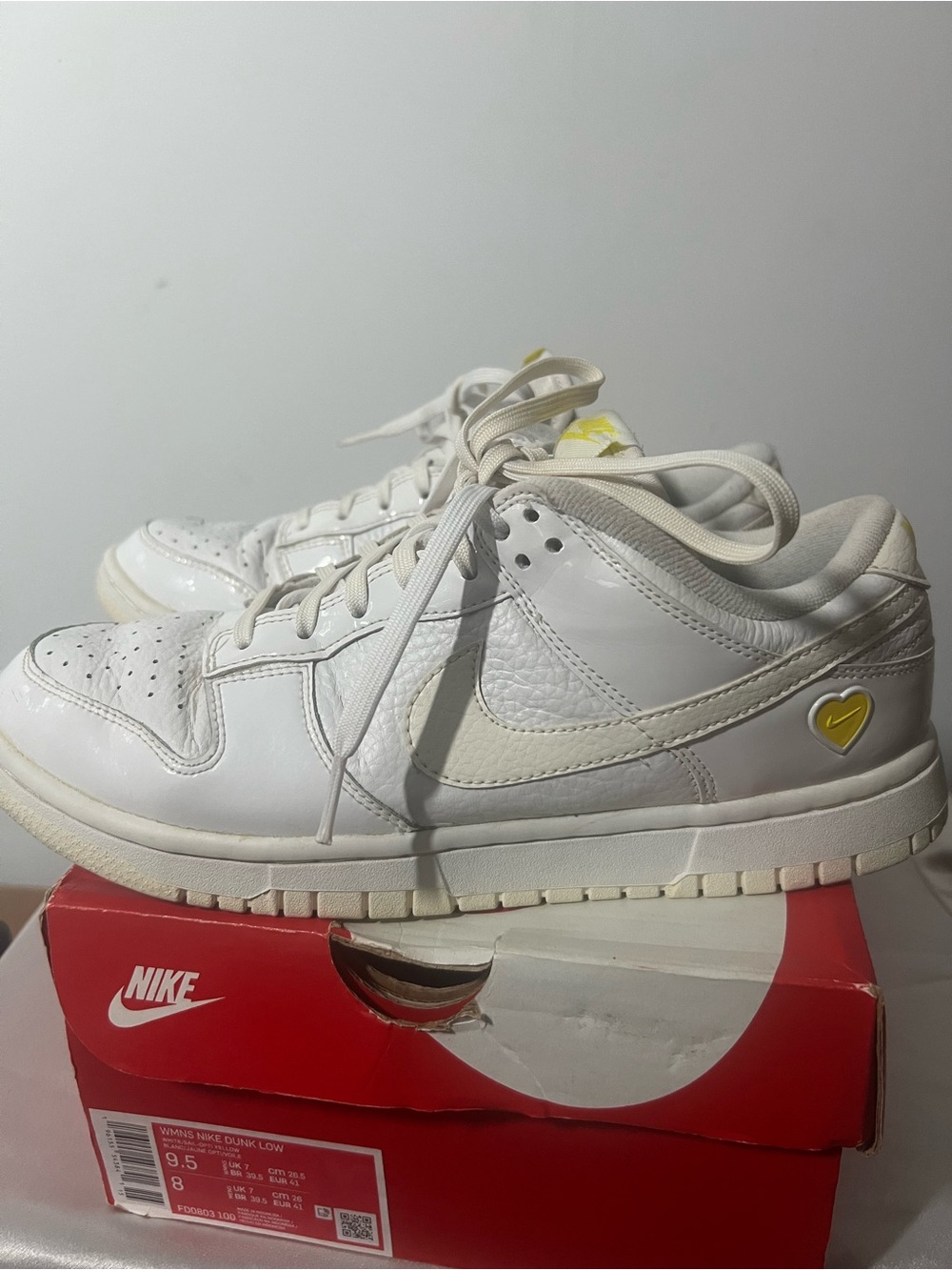 Nike Dunks Women's LEATHER White Cream Low-Top Valentines Day yellow heart